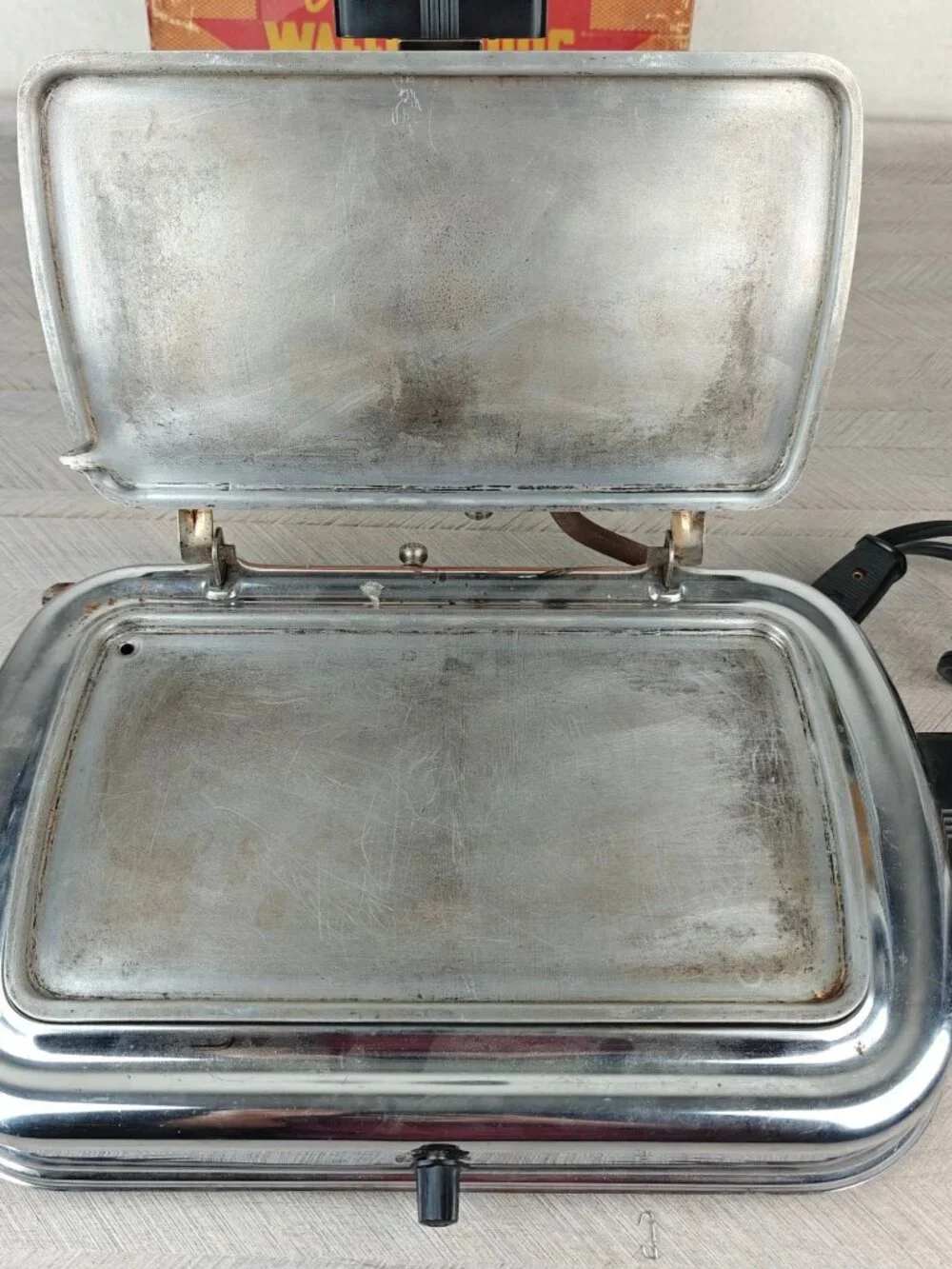 Vintage Westinghouse Chrome Sandwich Grill With Pretreated Waffle Grids '50s USA